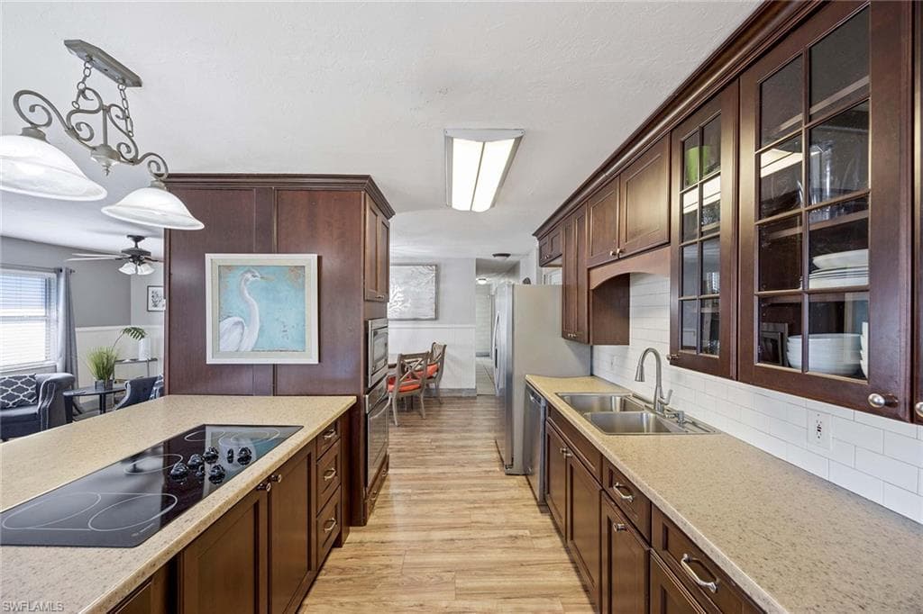 736 94th Ave N, Naples, FL 34108-10