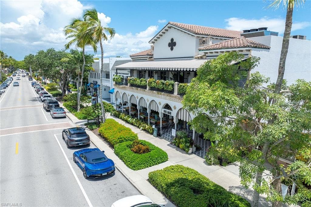 736 94th Ave N, Naples, FL 34108-29