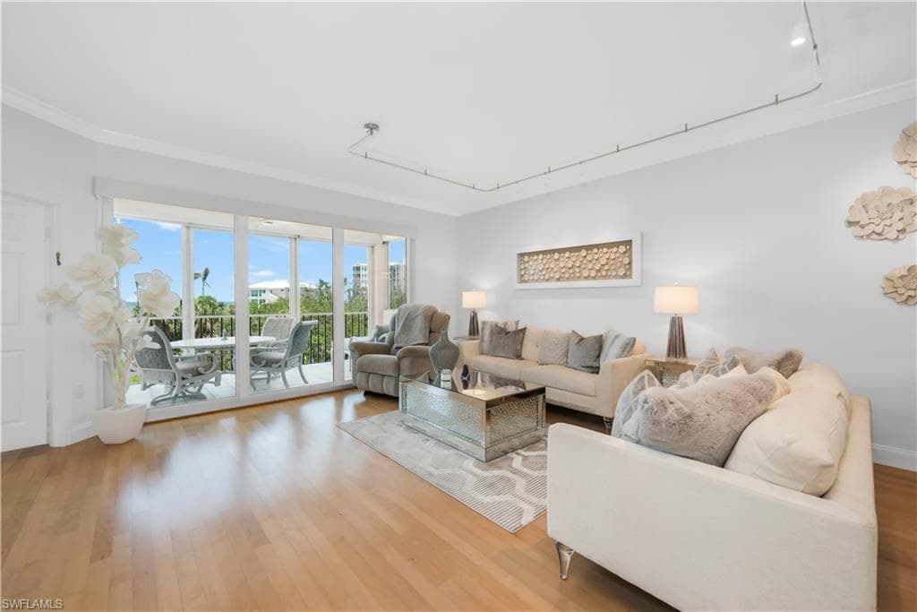 260 Barefoot Beach Blvd 203, Bonita Springs, FL 34134-4