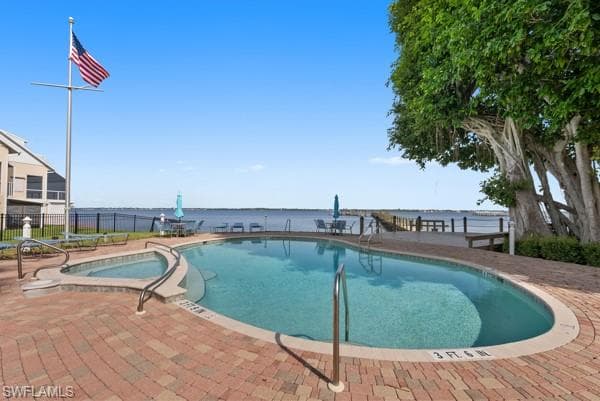 819 James St, Fort Myers, FL 33916-16