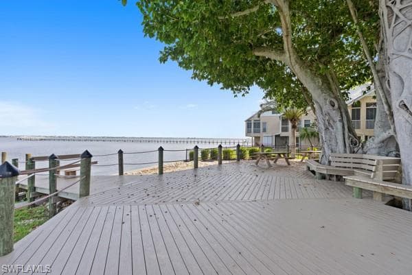 819 James St, Fort Myers, FL 33916-18