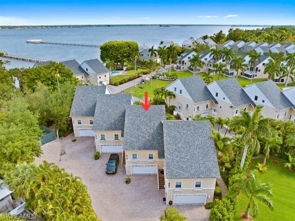 819 James St, Fort Myers, FL 33916-3