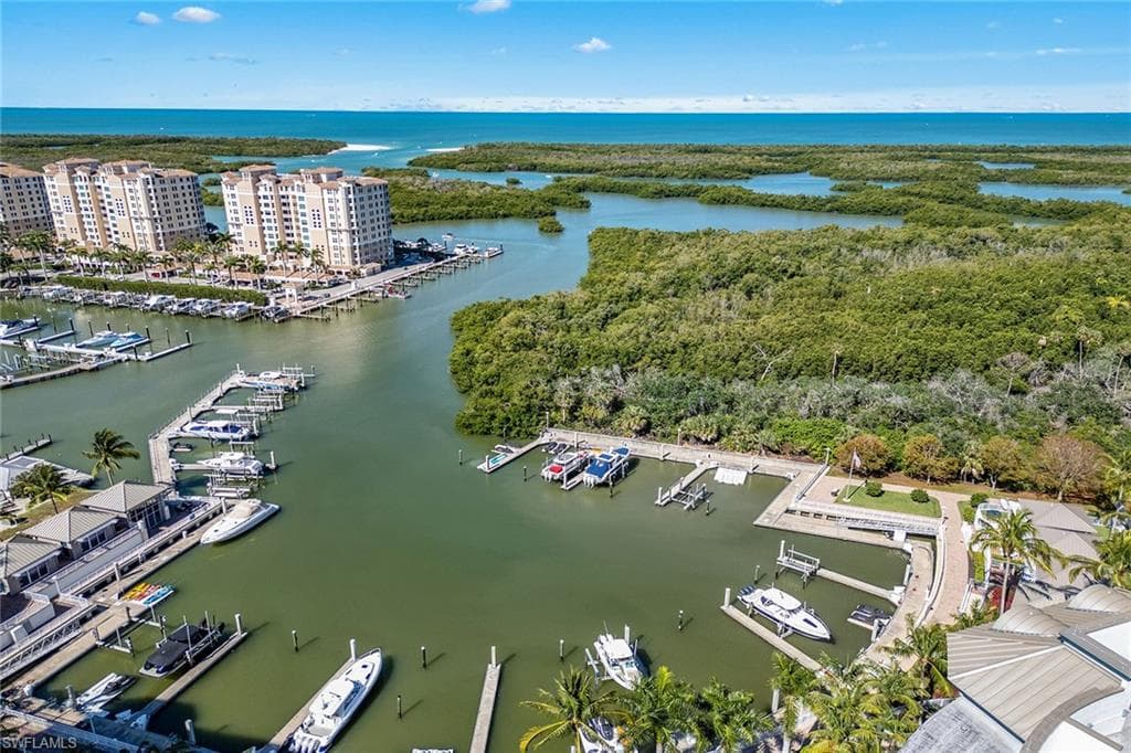 13675 Vanderbilt Dr Ph 1105, Naples, FL 34110-28
