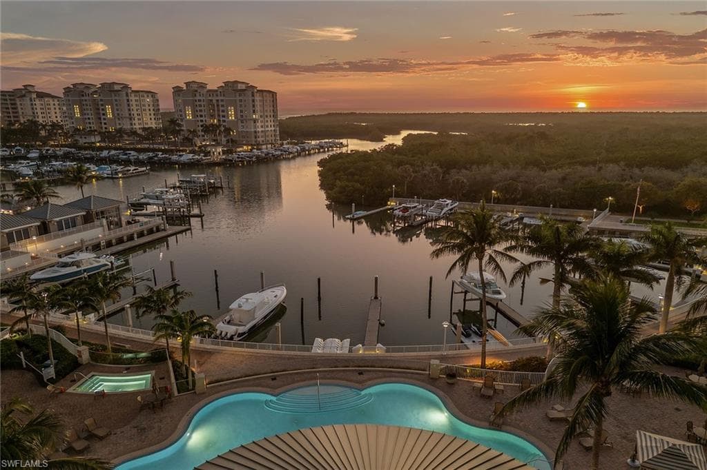 13675 Vanderbilt Dr Ph 1105, Naples, FL 34110-2