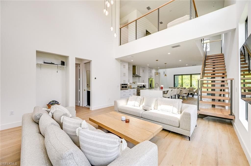 3384 Canal St, Naples, FL 34112-3