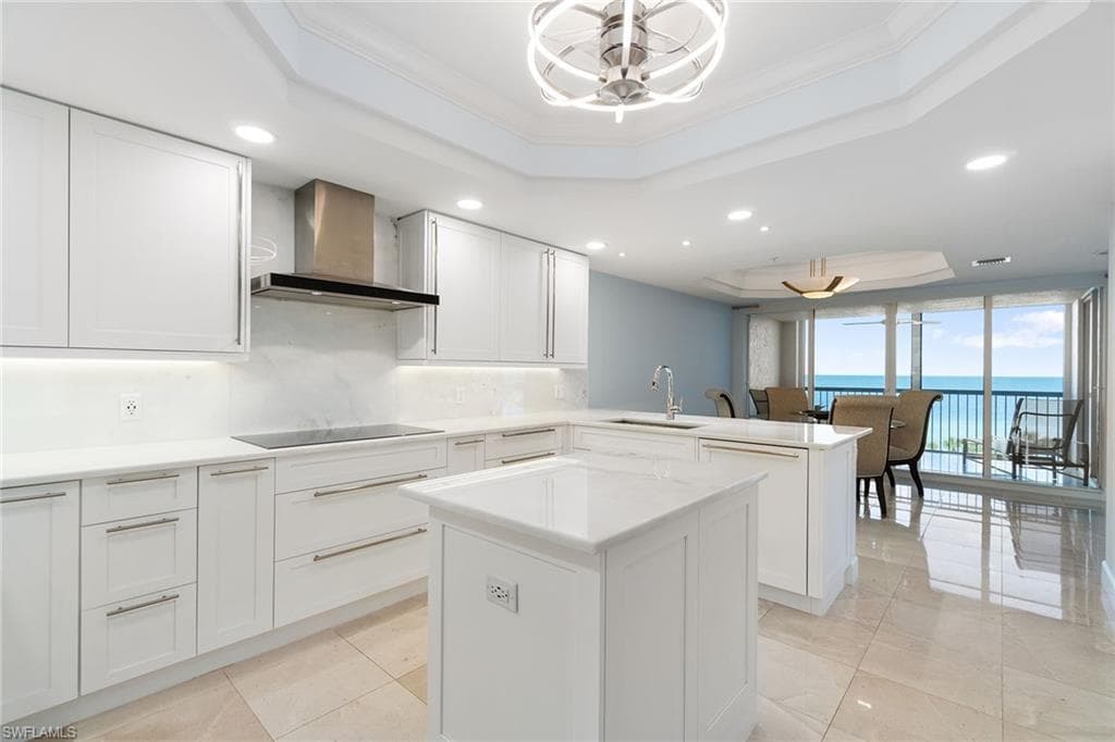 8473 Bay Colony Dr 403, Naples, FL 34108-10