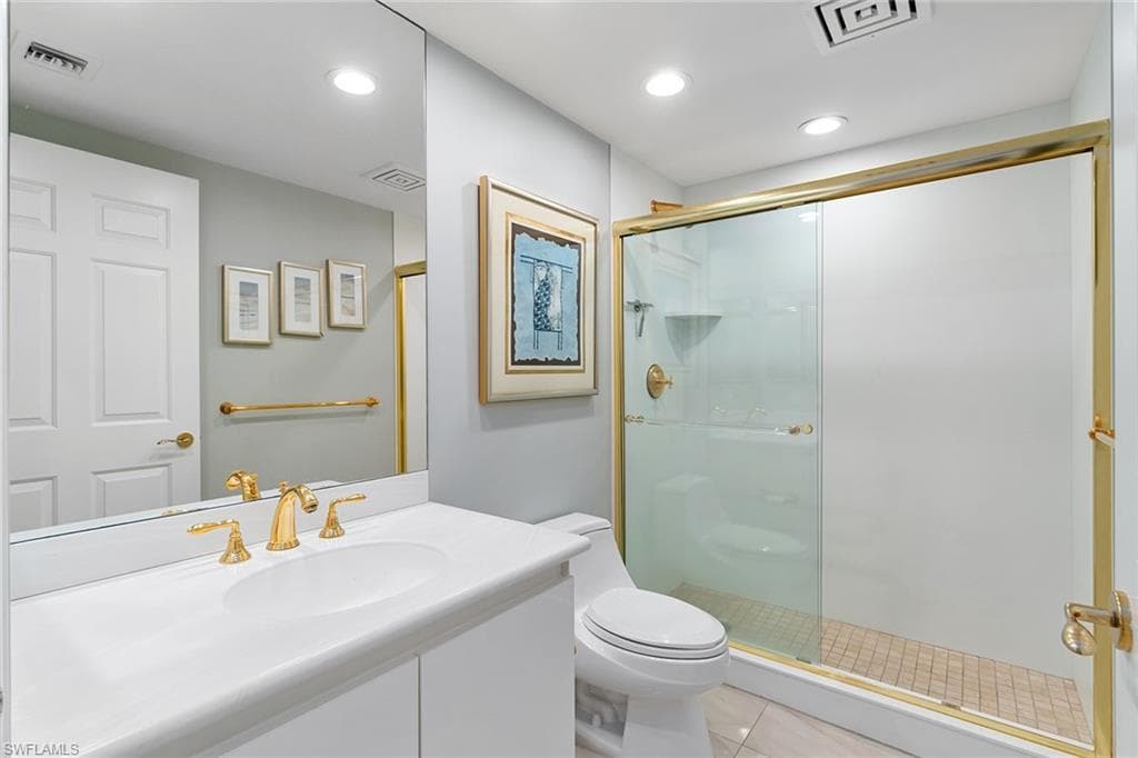 8473 Bay Colony Dr 403, Naples, FL 34108-21