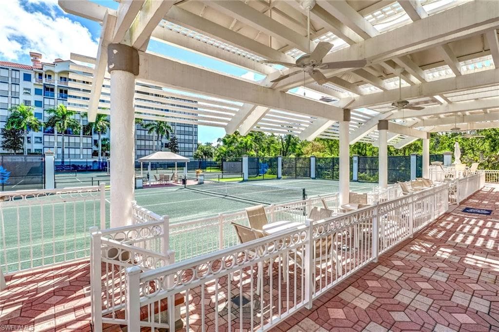 8473 Bay Colony Dr 403, Naples, FL 34108-38