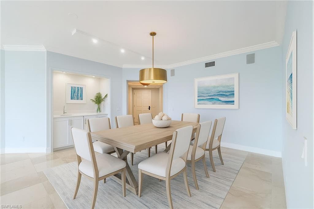 8473 Bay Colony Dr 403, Naples, FL 34108-8