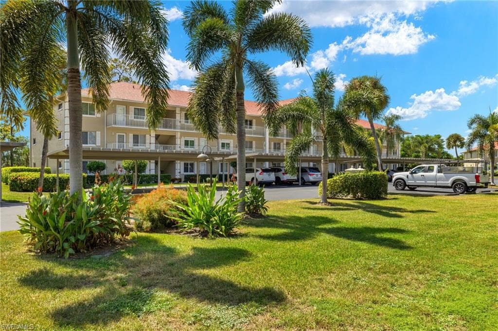4580 Andover Way 304, Naples, FL 34112-3