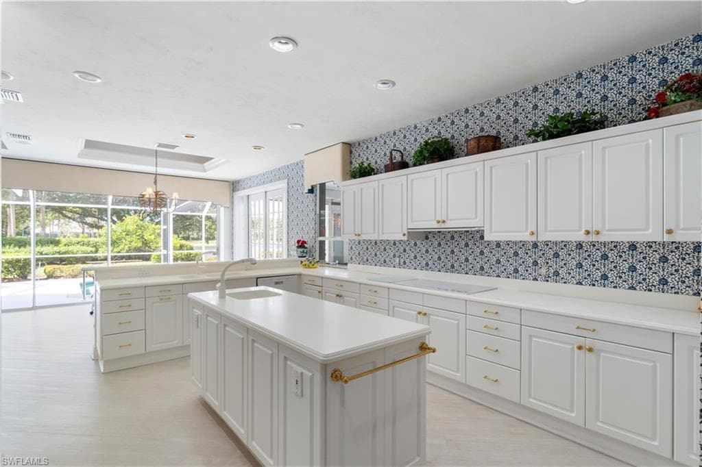 798 Brentwood Pt, Naples, FL 34110-11