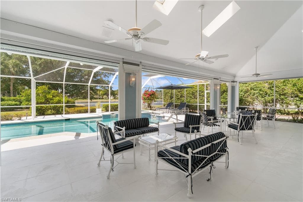 798 Brentwood Pt, Naples, FL 34110-27