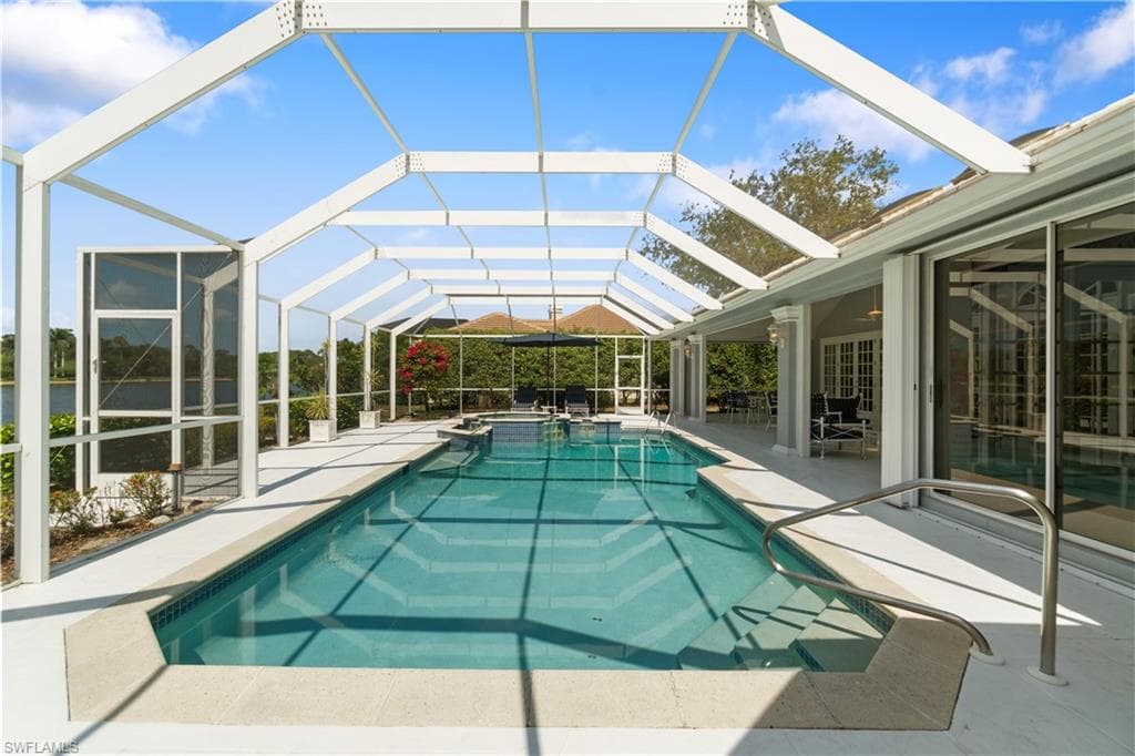 798 Brentwood Pt, Naples, FL 34110-33