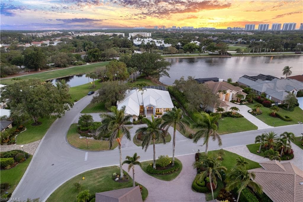 798 Brentwood Pt, Naples, FL 34110-39