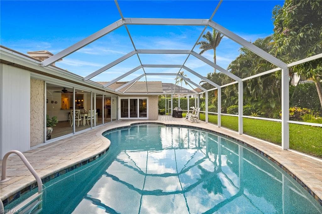 636 Park Shore Dr, Naples, FL 34103-44