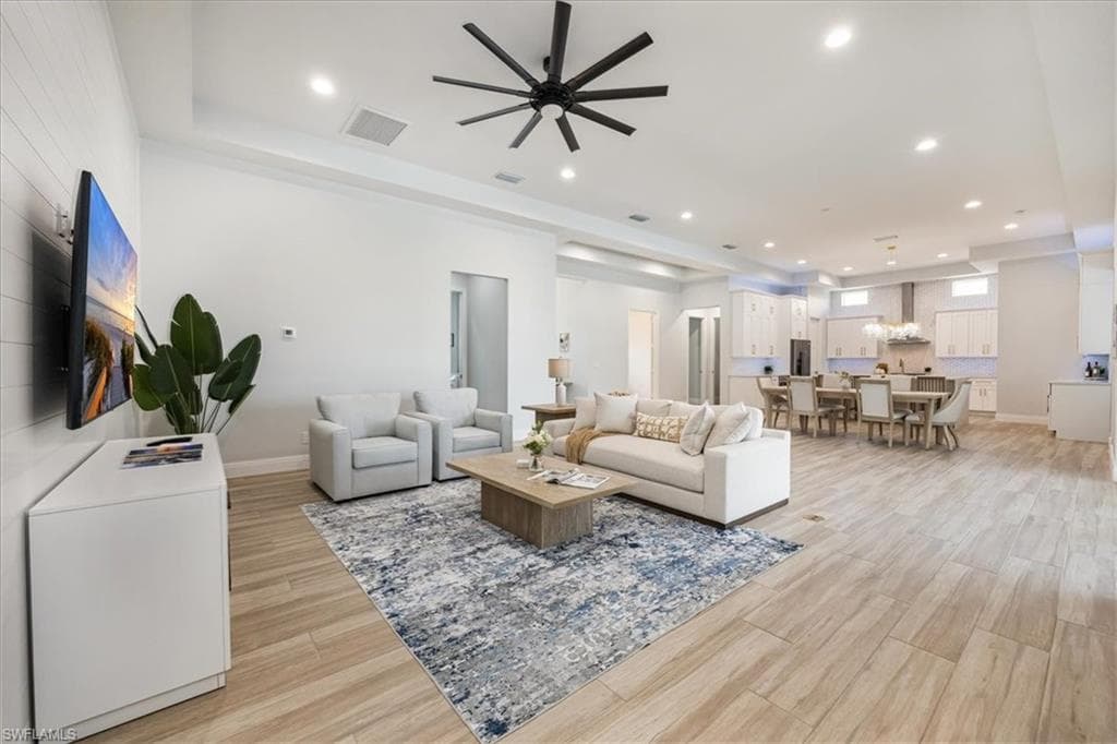 18450 Royal Hammock Blvd, Naples, FL 34114-3