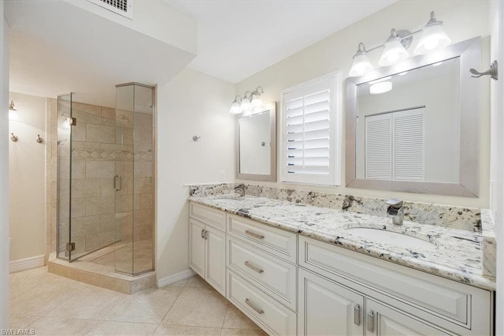 5964 Pelican Bay Blvd 415, Naples, FL 34108-11