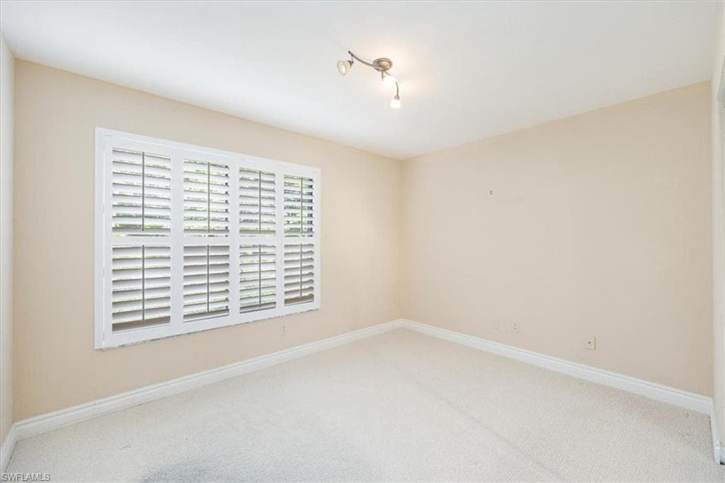 5964 Pelican Bay Blvd 415, Naples, FL 34108-15