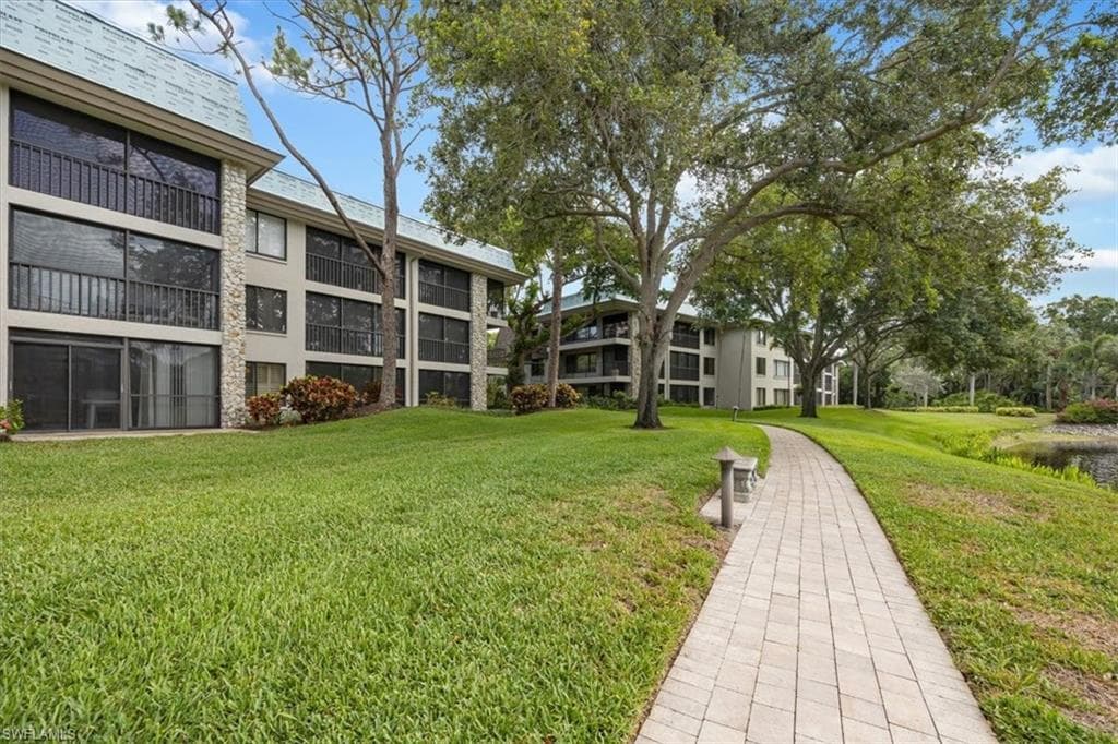 5964 Pelican Bay Blvd 415, Naples, FL 34108-21