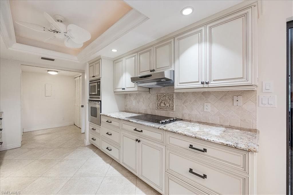 5964 Pelican Bay Blvd 415, Naples, FL 34108-3