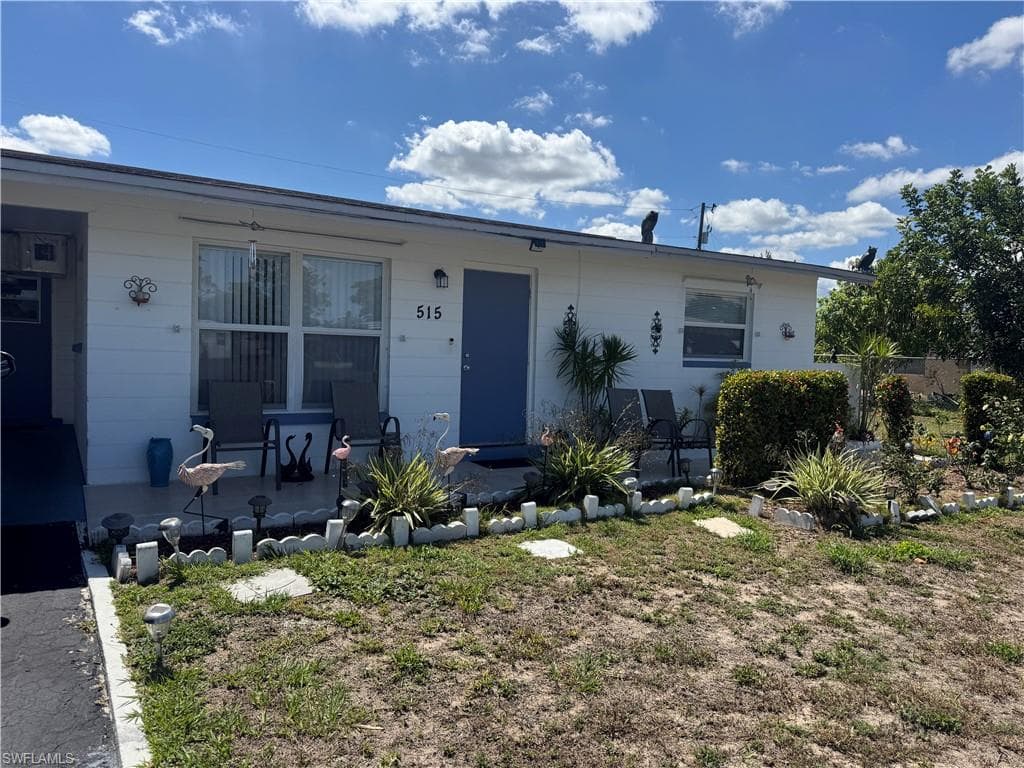 515 York Rd, Lehigh Acres, FL 33936-1