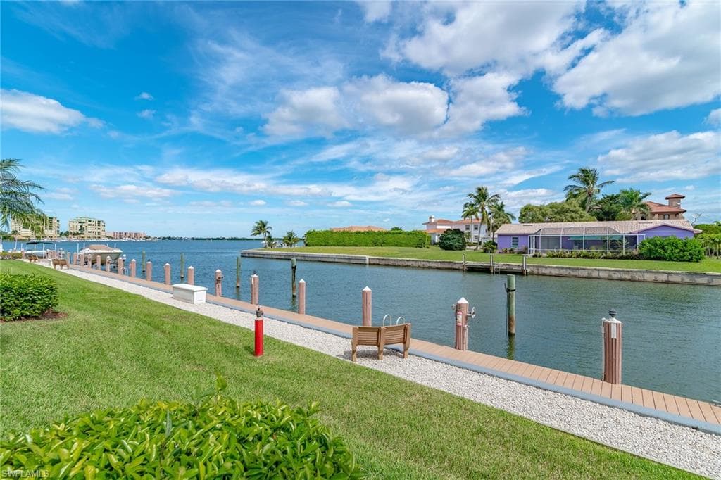991 Barfield Dr 110, Marco Island, FL 34145-22