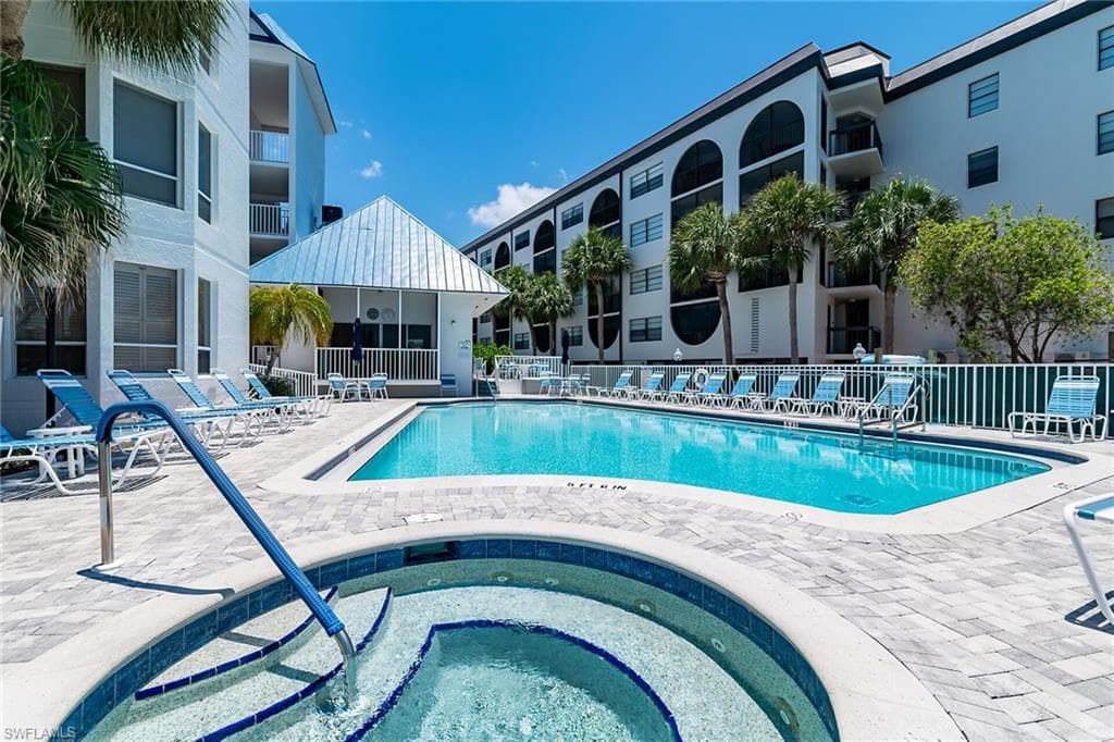 991 Barfield Dr 110, Marco Island, FL 34145-29