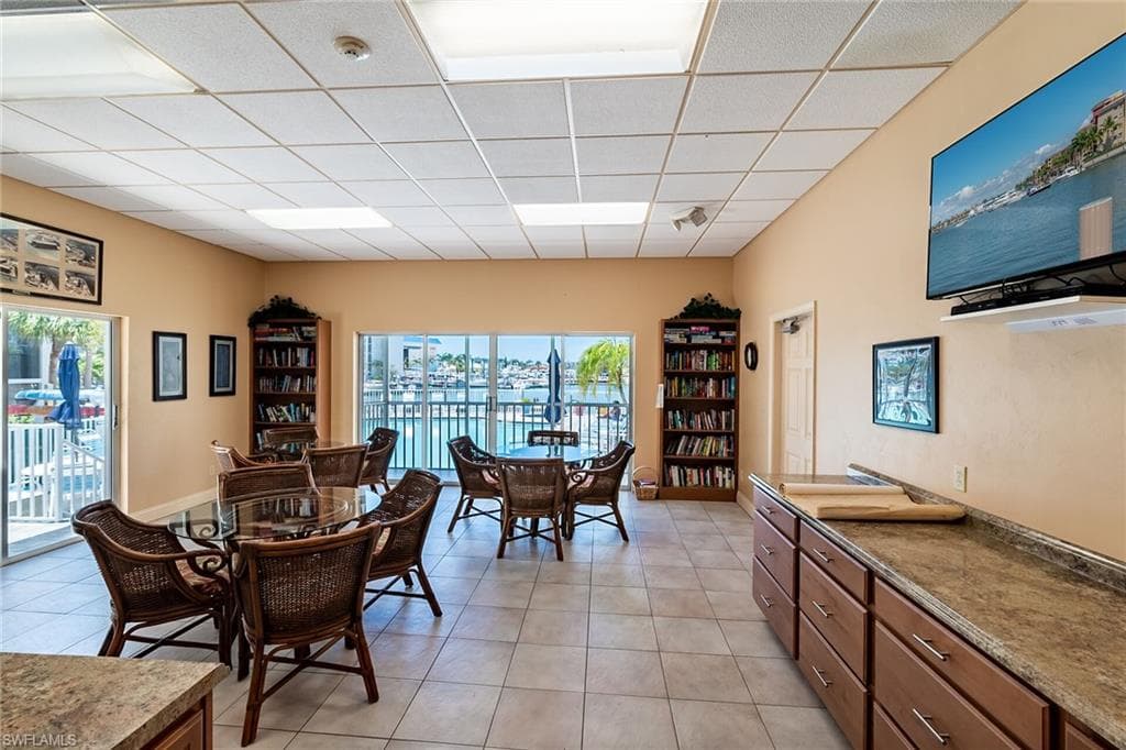 991 Barfield Dr 110, Marco Island, FL 34145-30
