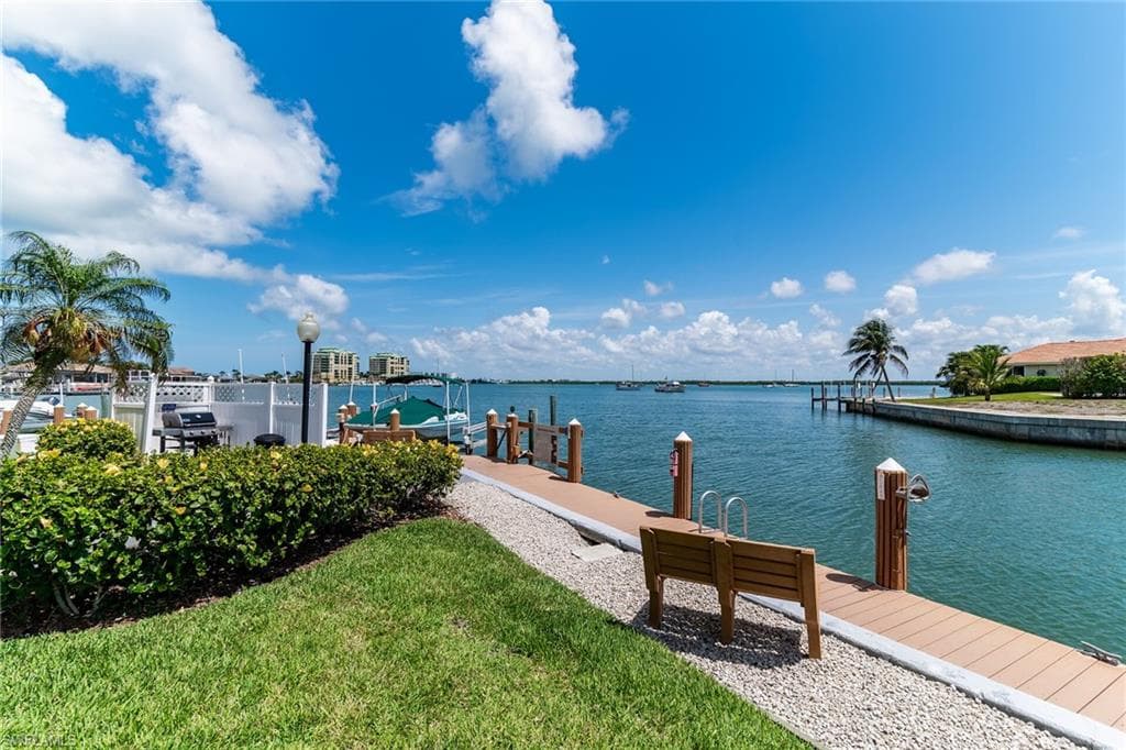 991 Barfield Dr 110, Marco Island, FL 34145-32