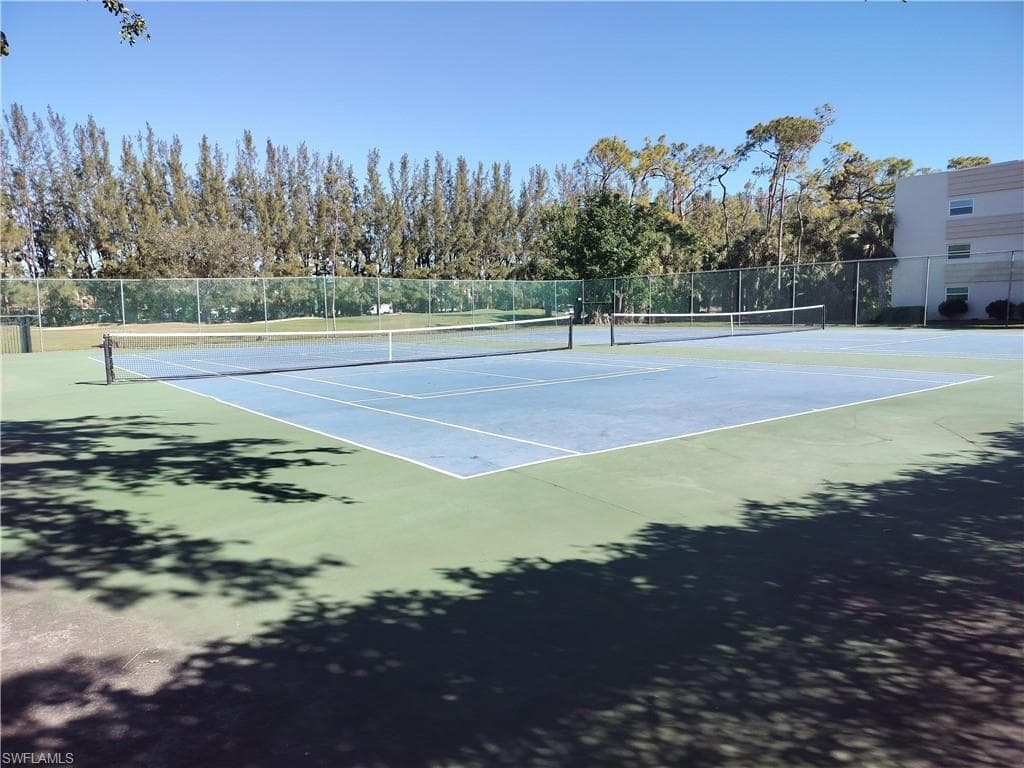 501 Forest Lakes Blvd 102, Naples, FL 34105-5