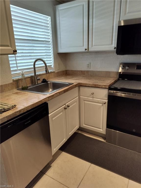 501 Forest Lakes Blvd 102, Naples, FL 34105-8