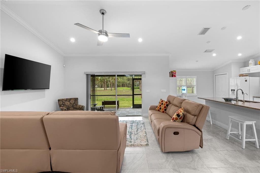 1187 16th Ave NE, Naples, FL 34120-9