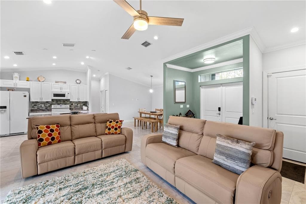 1187 16th Ave NE, Naples, FL 34120-14