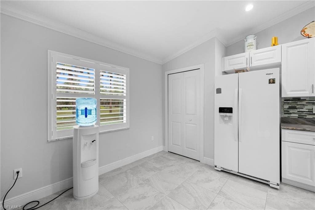 1187 16th Ave NE, Naples, FL 34120-17