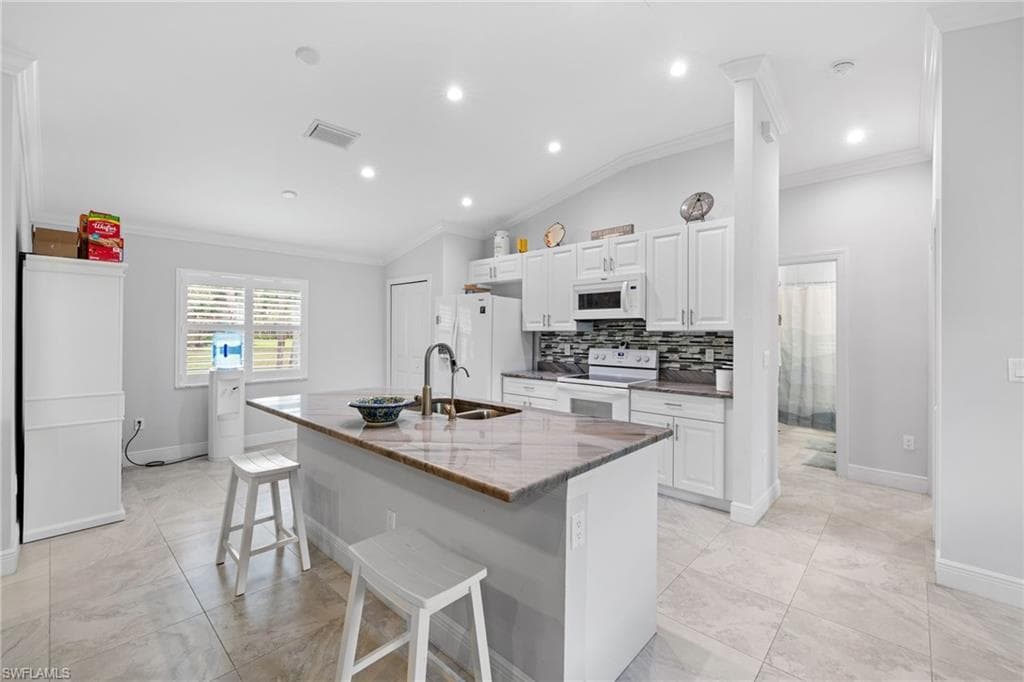 1187 16th Ave NE, Naples, FL 34120-20
