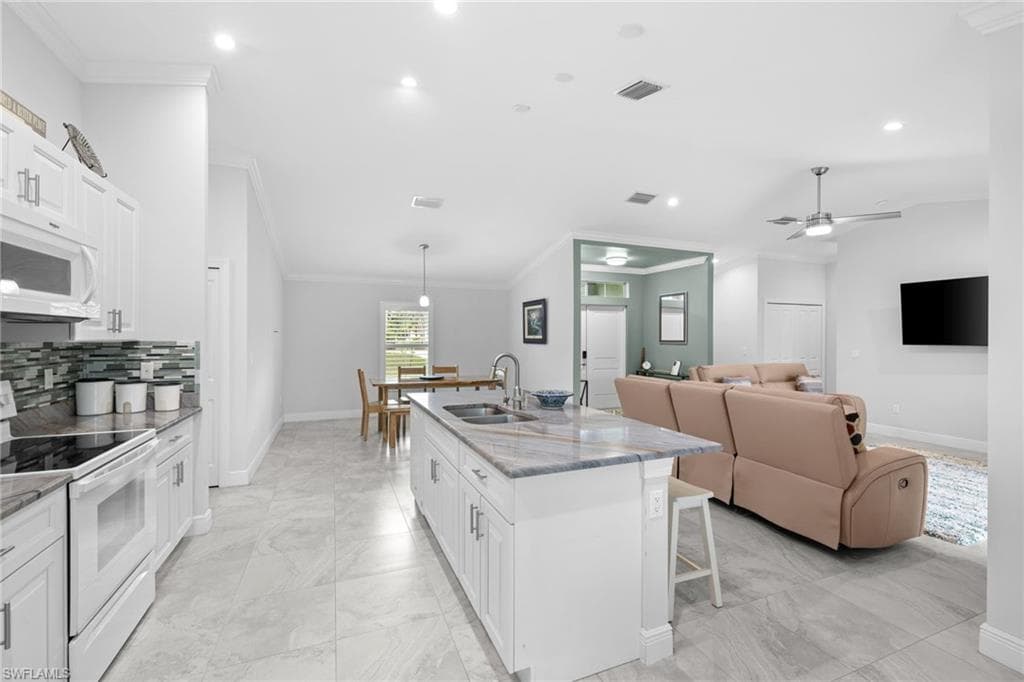 1187 16th Ave NE, Naples, FL 34120-24