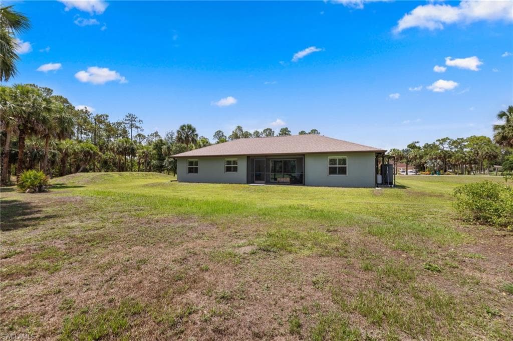 1187 16th Ave NE, Naples, FL 34120-31