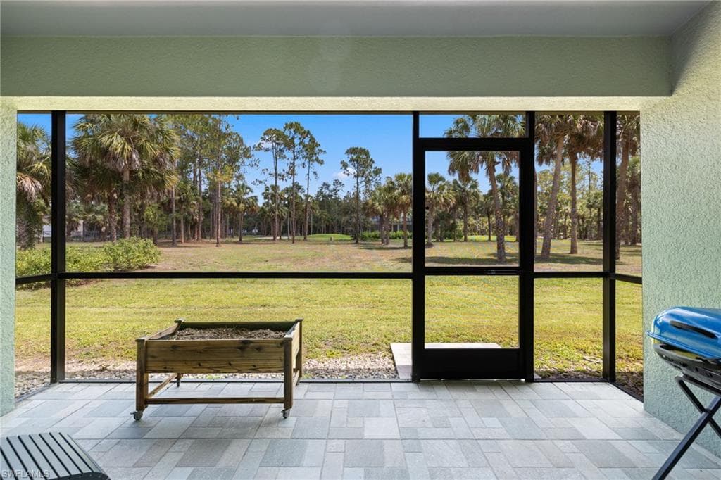 1187 16th Ave NE, Naples, FL 34120-33