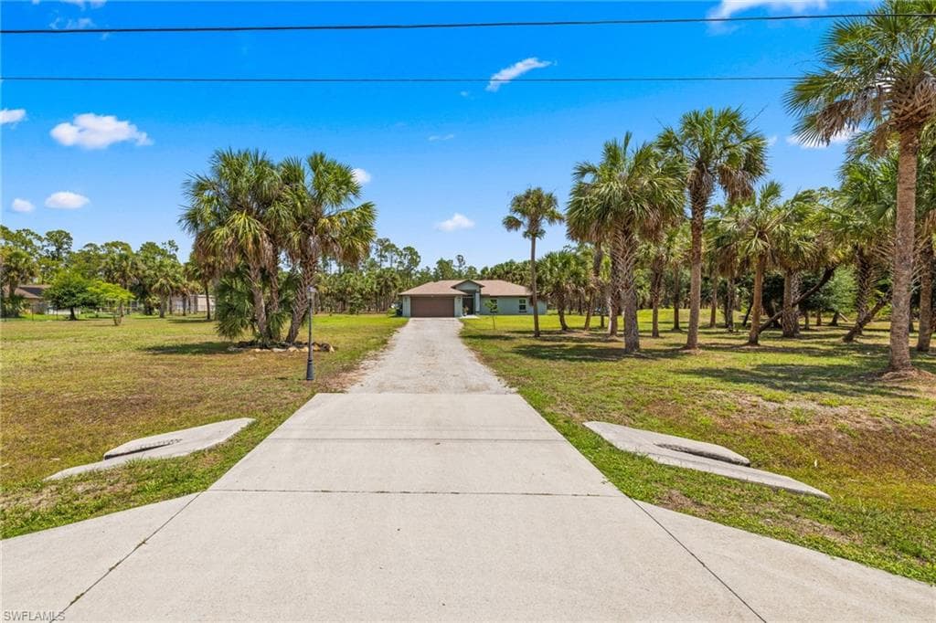 1187 16th Ave NE, Naples, FL 34120-38