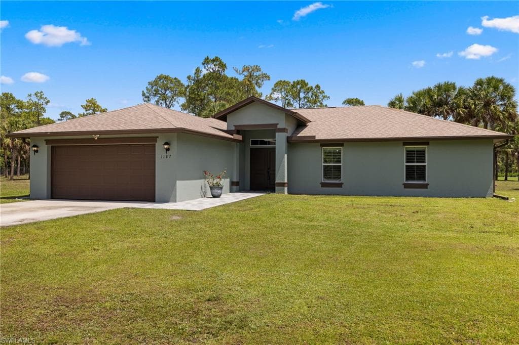 1187 16th Ave NE, Naples, FL 34120-3