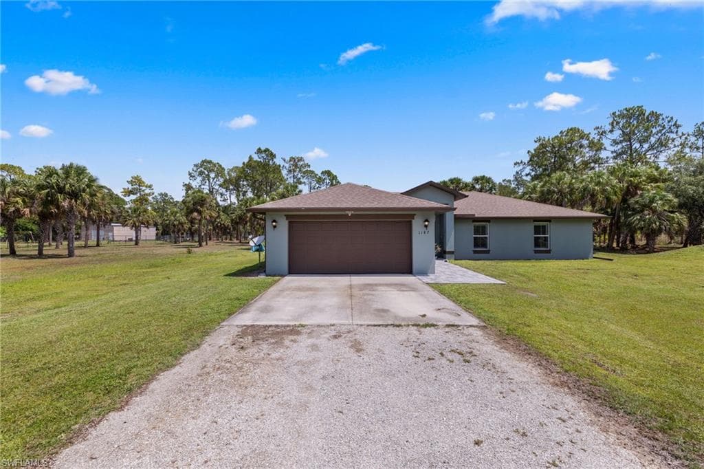 1187 16th Ave NE, Naples, FL 34120-41