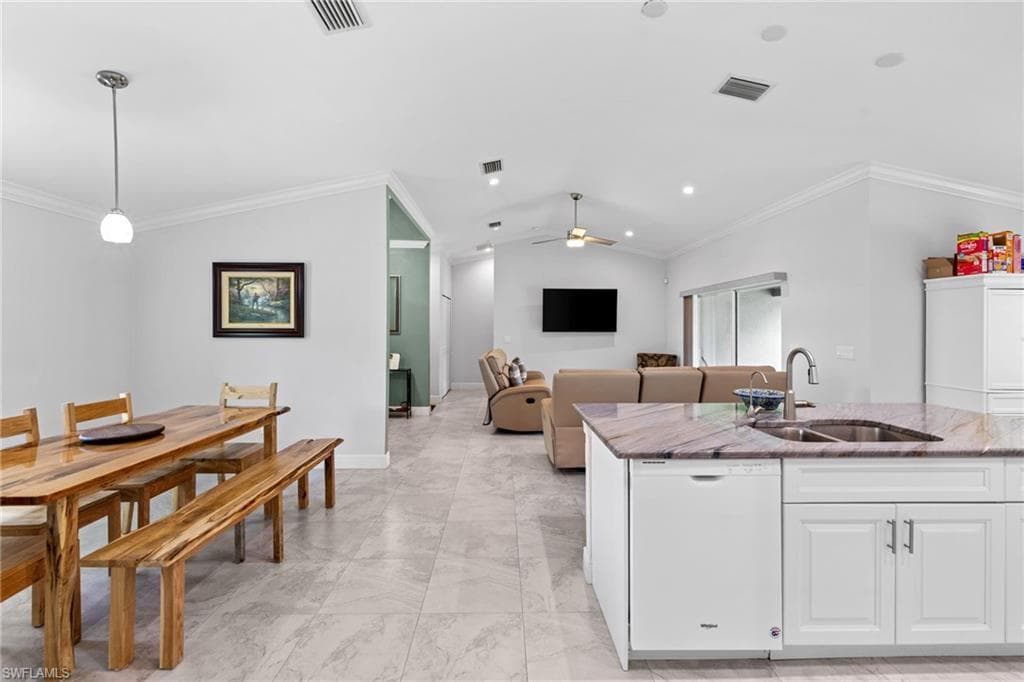 1187 16th Ave NE, Naples, FL 34120-8