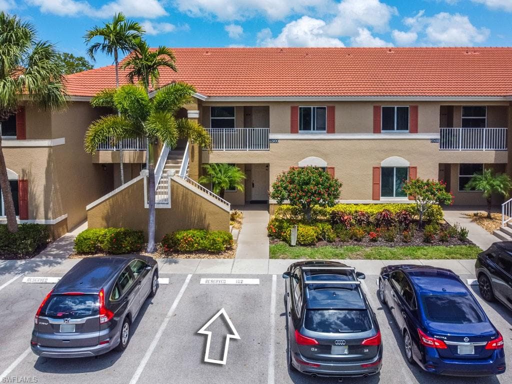 6900 Huntington Lakes Cir 102, Naples, FL 34119-24