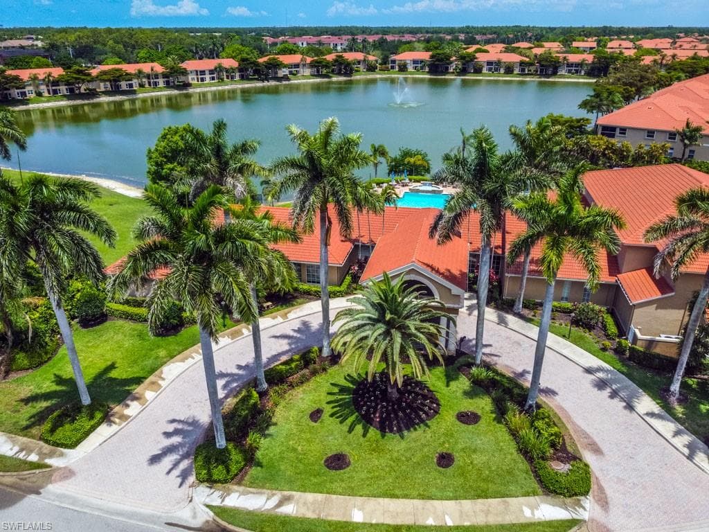 6900 Huntington Lakes Cir 102, Naples, FL 34119-33