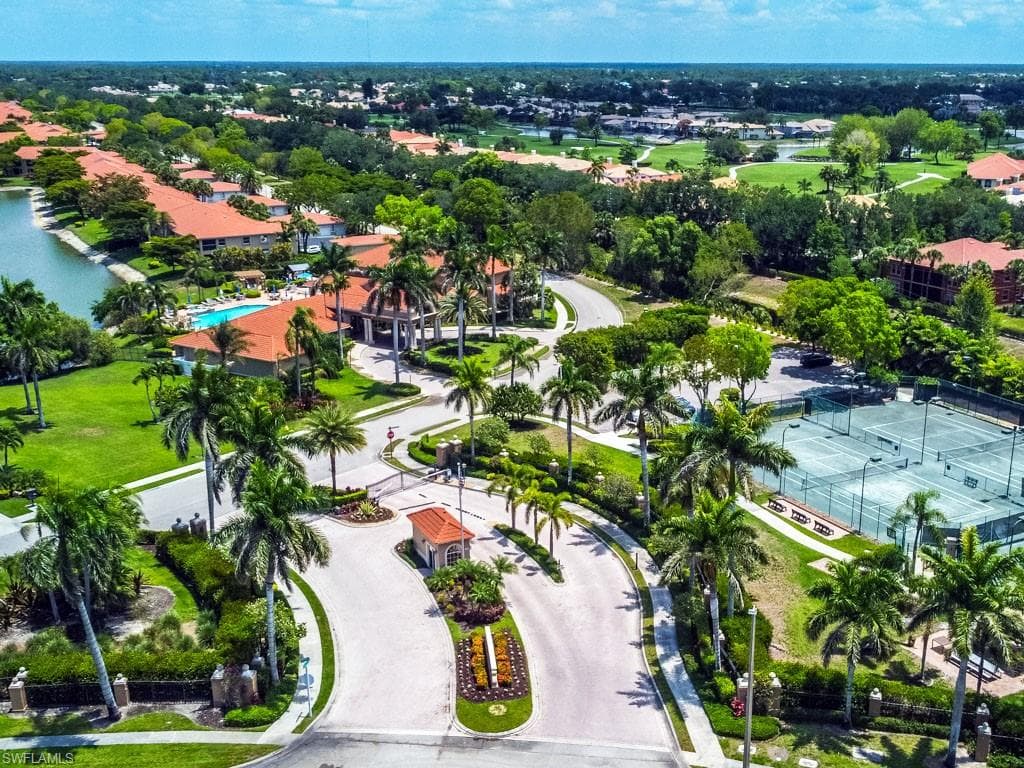 6900 Huntington Lakes Cir 102, Naples, FL 34119-35