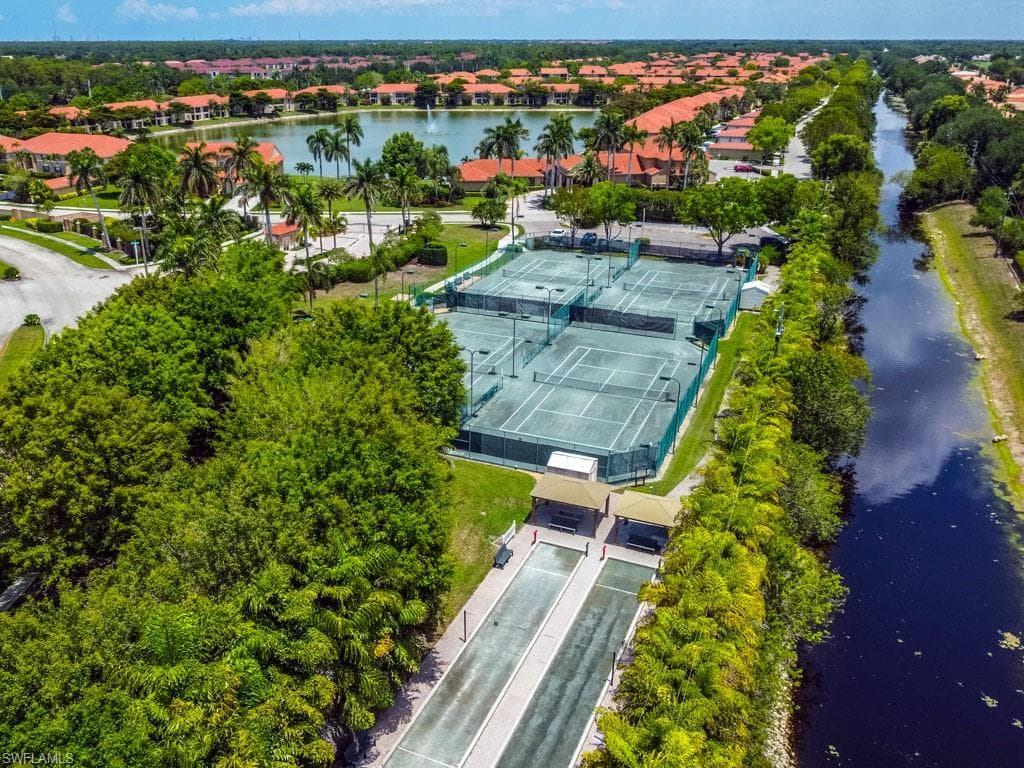 6900 Huntington Lakes Cir 102, Naples, FL 34119-36