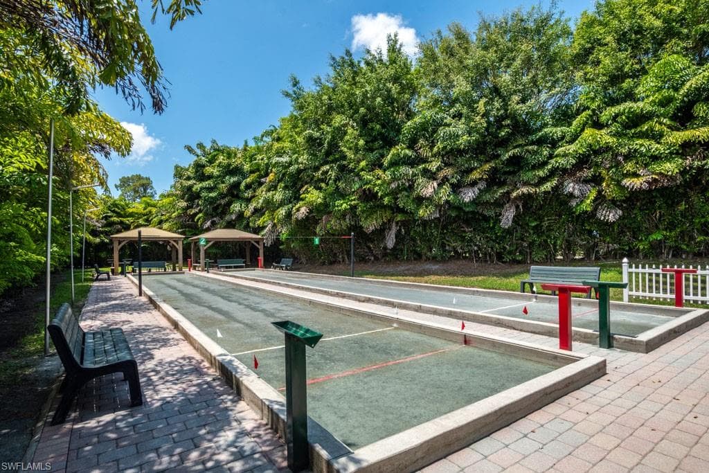 6900 Huntington Lakes Cir 102, Naples, FL 34119-37