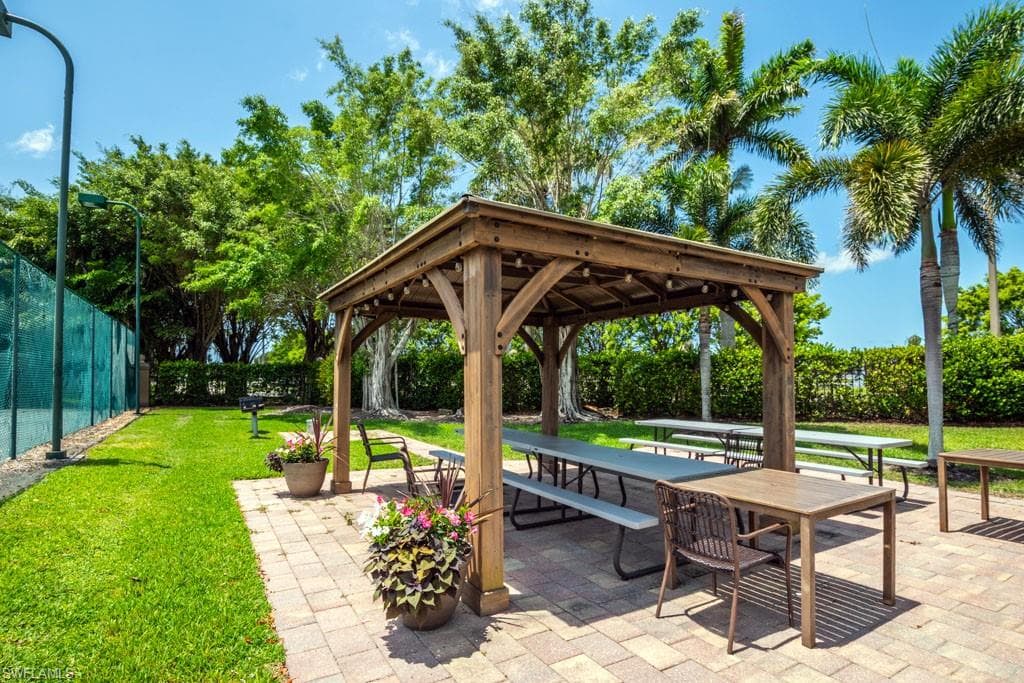 6900 Huntington Lakes Cir 102, Naples, FL 34119-39