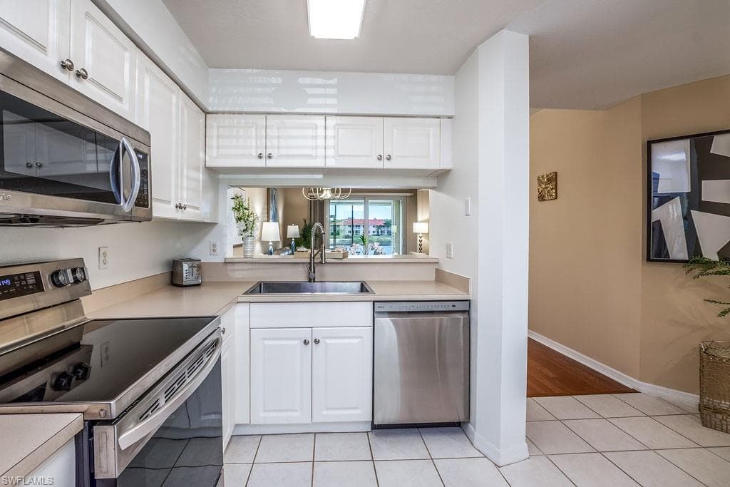 6900 Huntington Lakes Cir 102, Naples, FL 34119-7