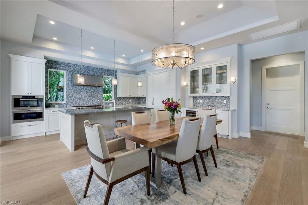 875 Wedge Dr, Naples, FL 34103-12